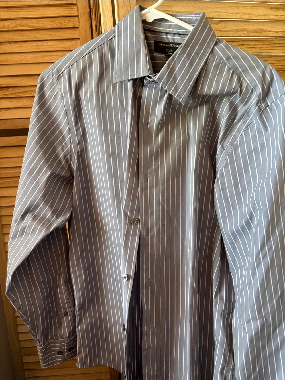 Banana Republic Men's Gray Striped Dress Shirt Medium